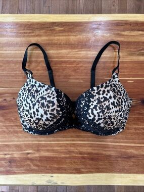 Victoria’s Secret Miraculous Plunge Bra Women’s Size 34D Black Leopard